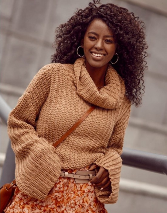 Широк дамски пуловер в цвят капучино 321110 FASARDI | Modavel.com
