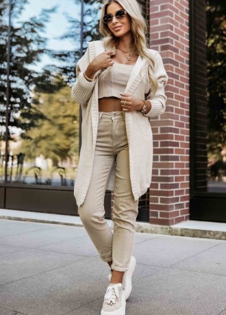 629-1 Стилна овърсайз жилетка в бежов цвят